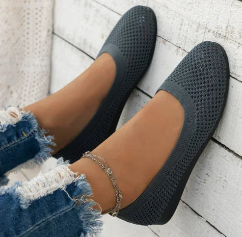 Breathable Women's Ballet Flats - One Pair